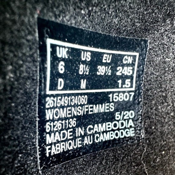 Clarks 8.5 heels - Picture 4 of 4